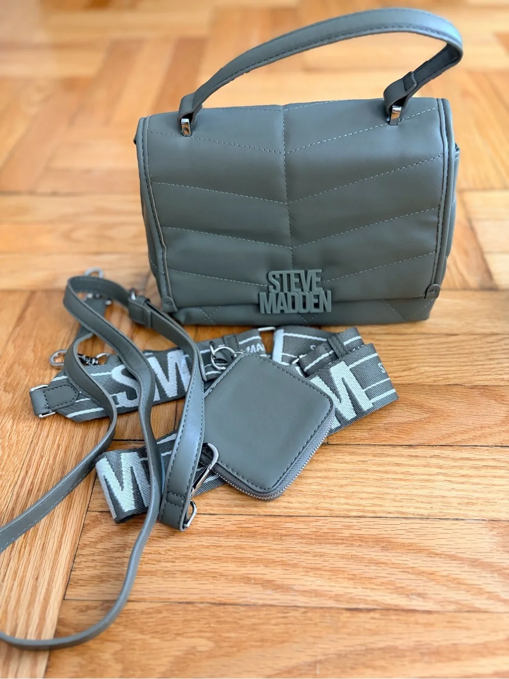 Steve Madden structured quilted